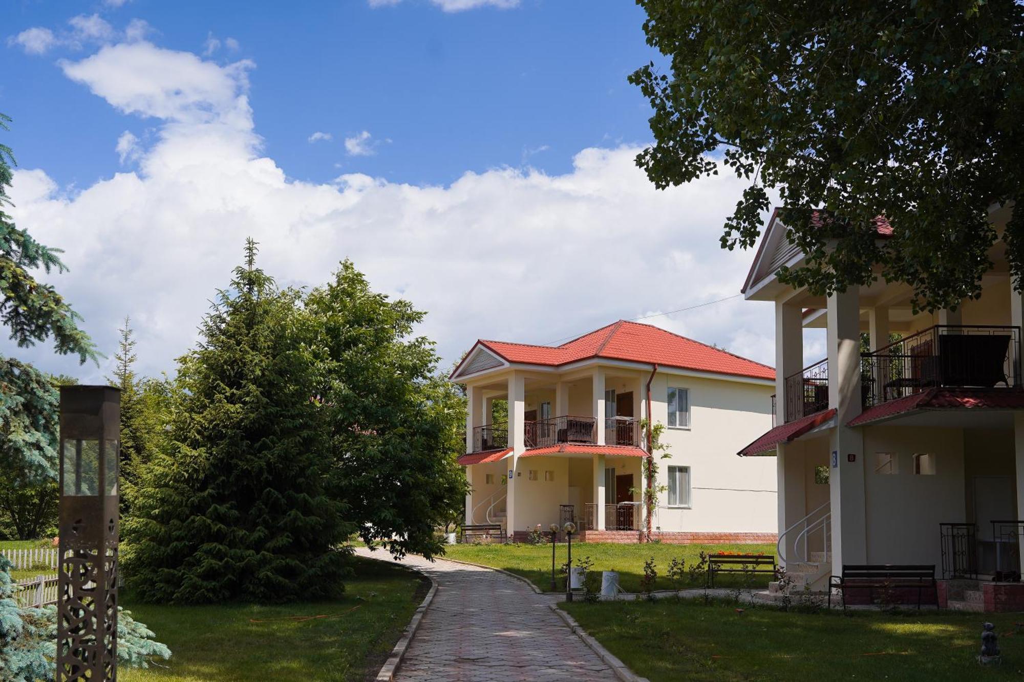 Talisman Village Hotel Bosteri Buitenkant foto