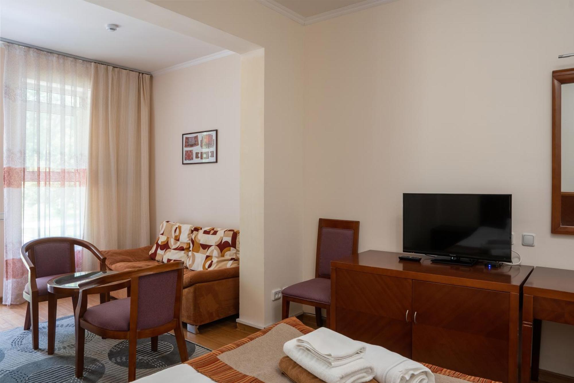 Talisman Village Hotel Bosteri Buitenkant foto
