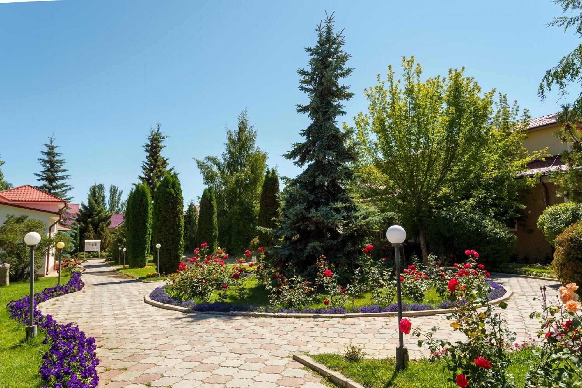 Talisman Village Hotel Bosteri Buitenkant foto