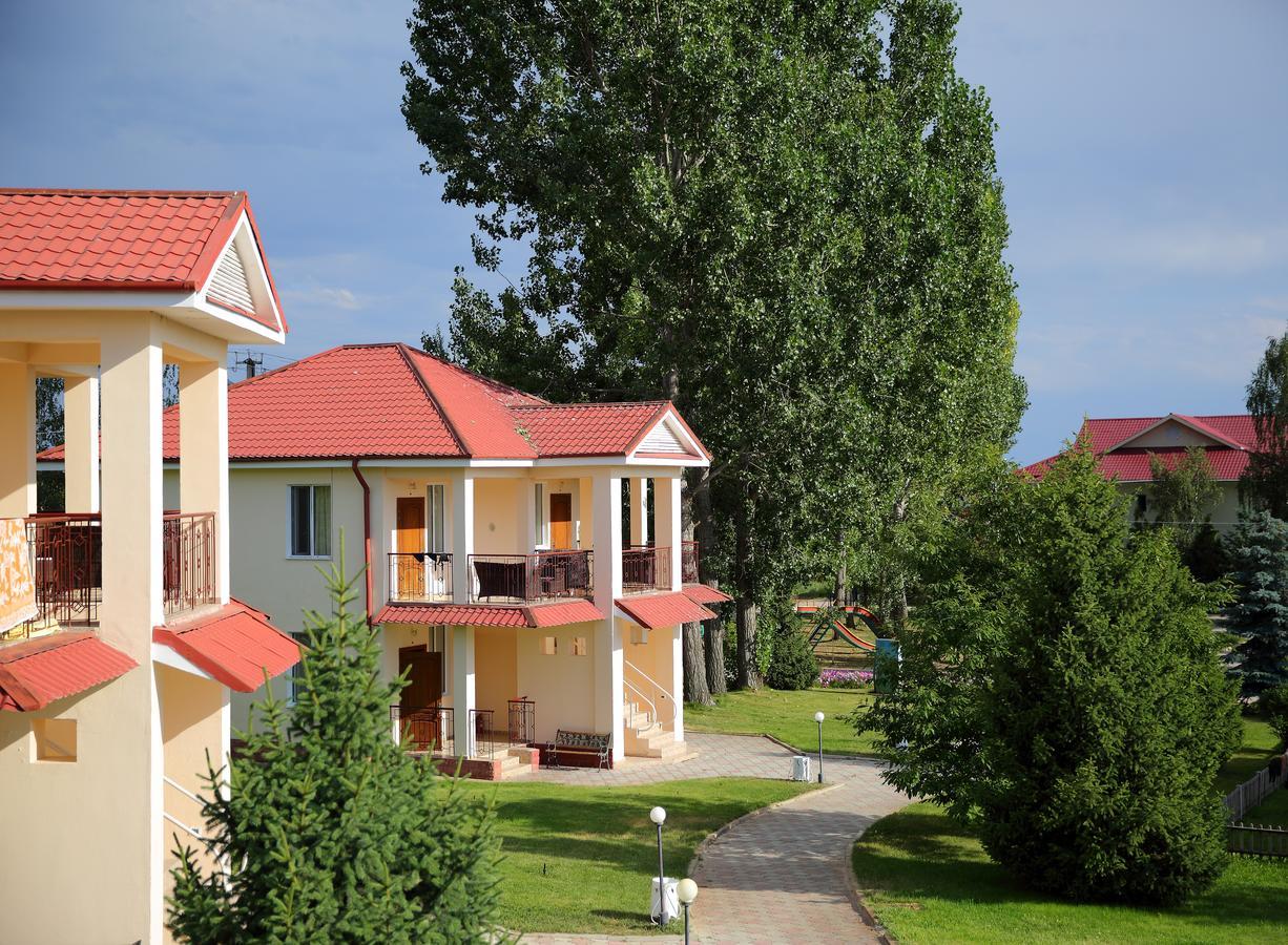 Talisman Village Hotel Bosteri Buitenkant foto