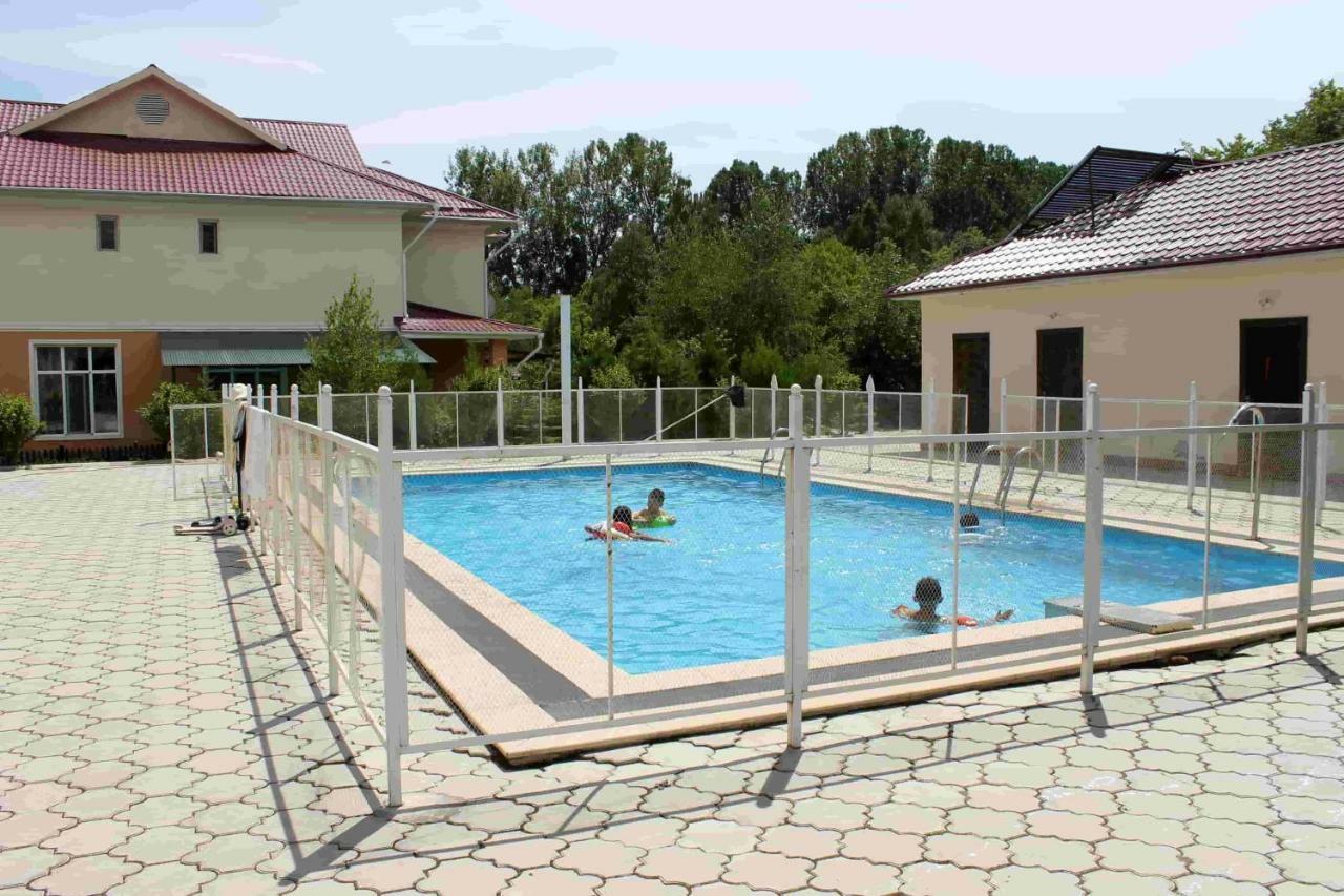 Talisman Village Hotel Bosteri Buitenkant foto
